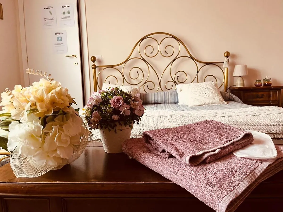Bed&Breakfast Benedetta Cantagrillo Italy